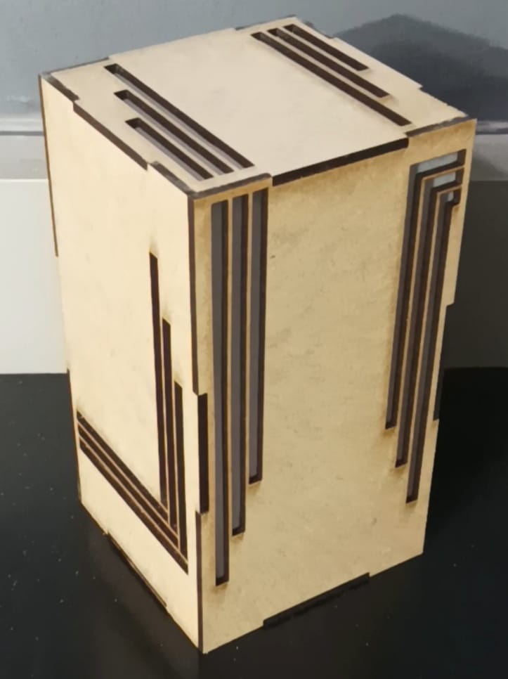 Luminária de Mesa com Leds RGB e Controle Remoto